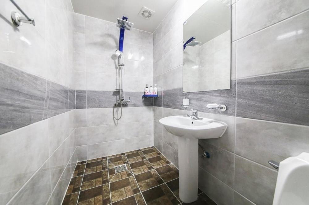 Iris Hotel Seosan ภายนอก รูปภาพ