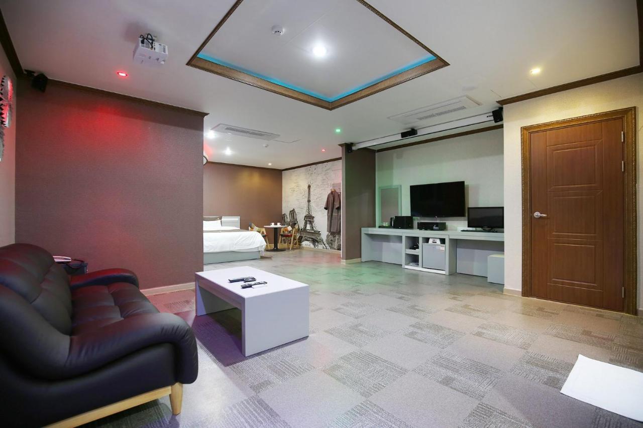 Iris Hotel Seosan ภายนอก รูปภาพ