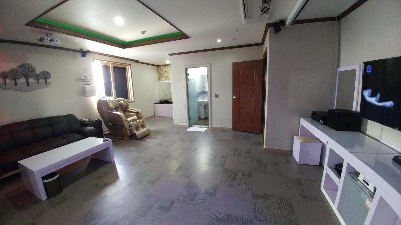 Iris Hotel Seosan ภายนอก รูปภาพ