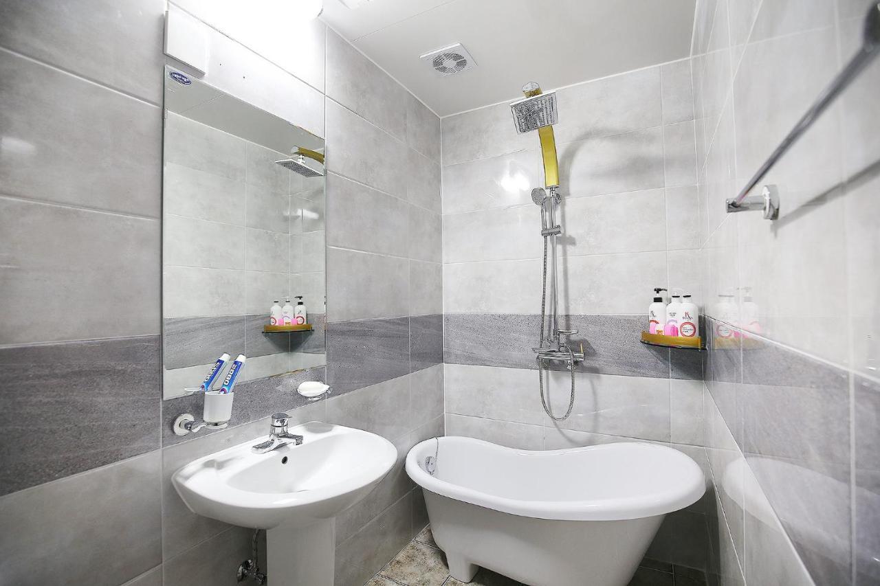 Iris Hotel Seosan ภายนอก รูปภาพ