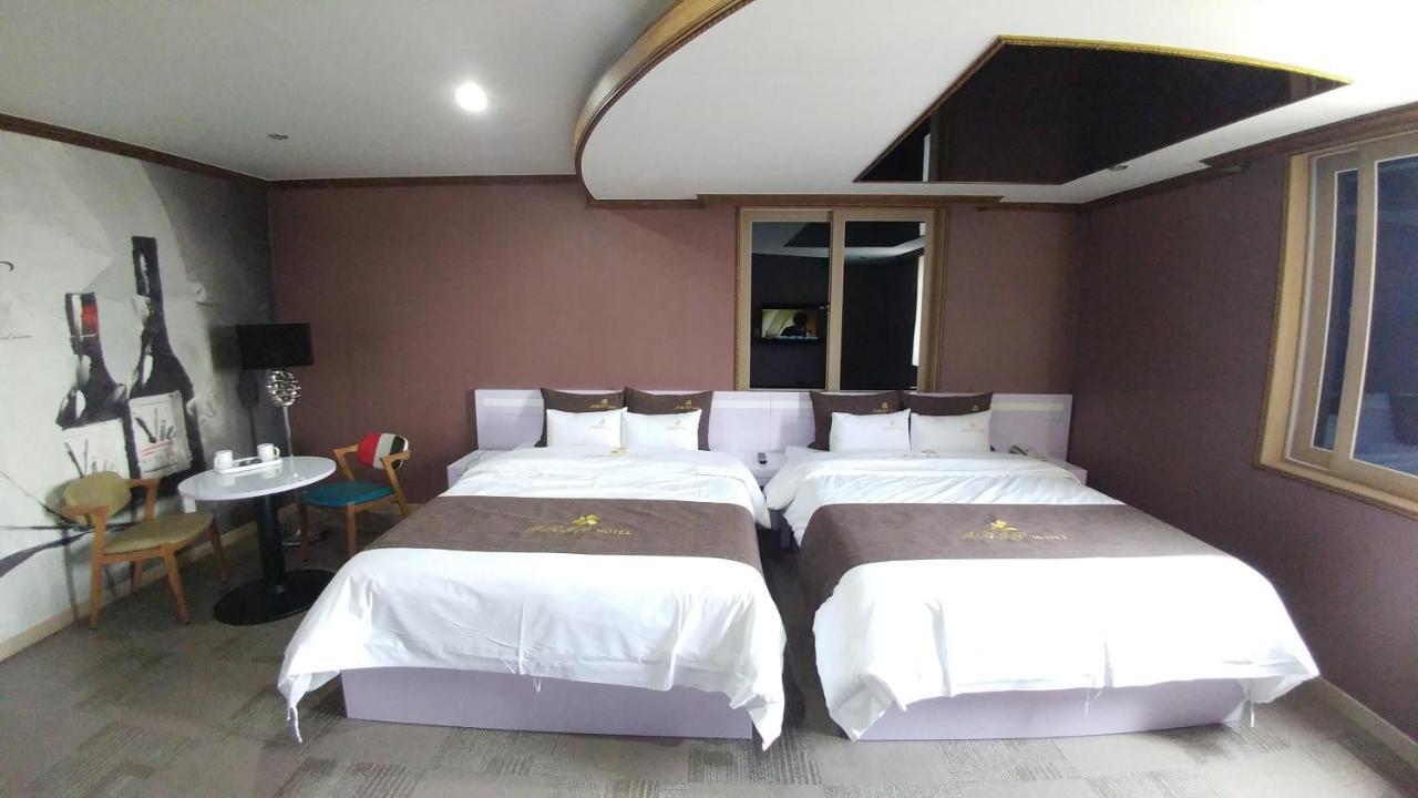 Iris Hotel Seosan ภายนอก รูปภาพ