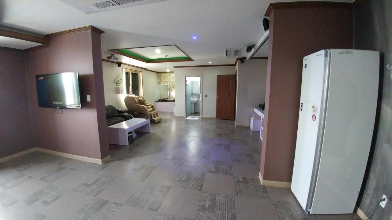 Iris Hotel Seosan ภายนอก รูปภาพ