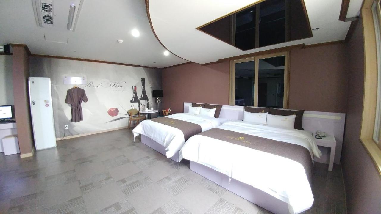 Iris Hotel Seosan ภายนอก รูปภาพ