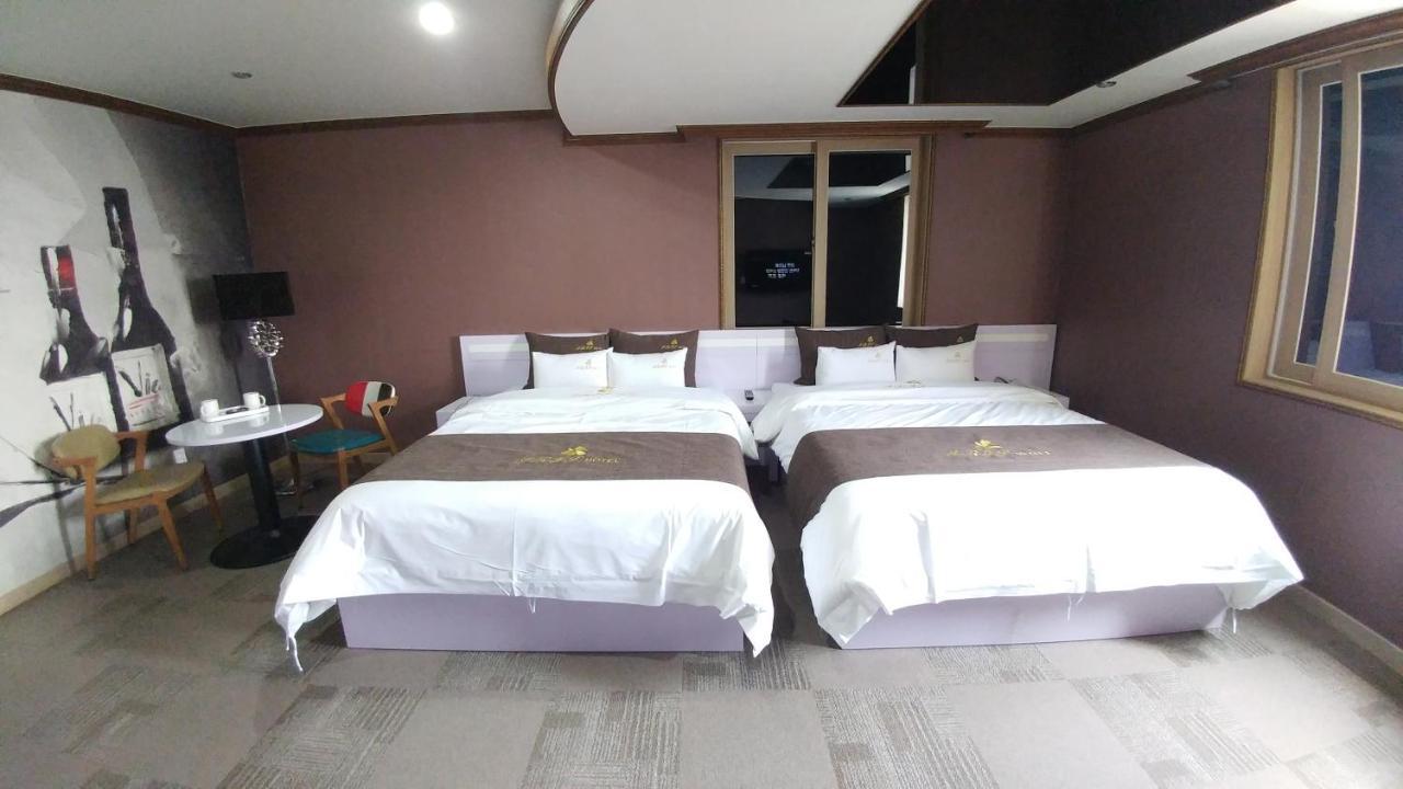 Iris Hotel Seosan ภายนอก รูปภาพ