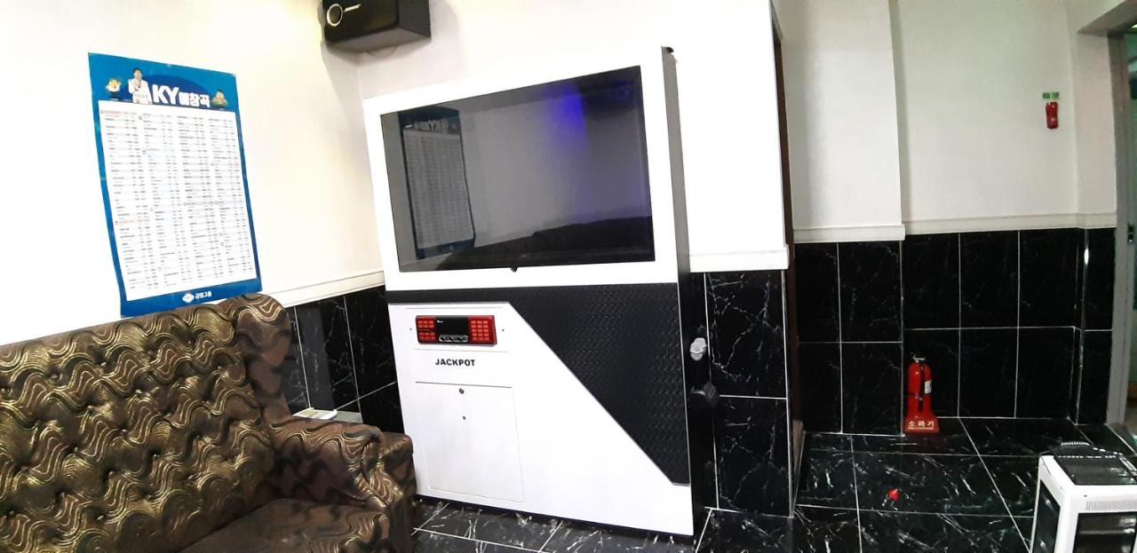 Iris Hotel Seosan ภายนอก รูปภาพ